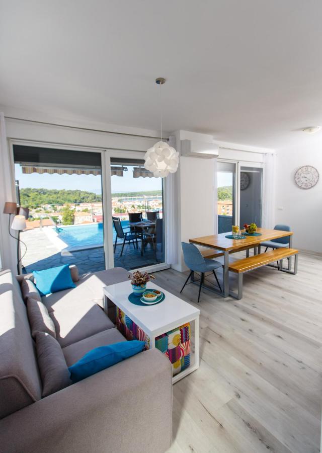 Villa Venka 라브 외부 사진